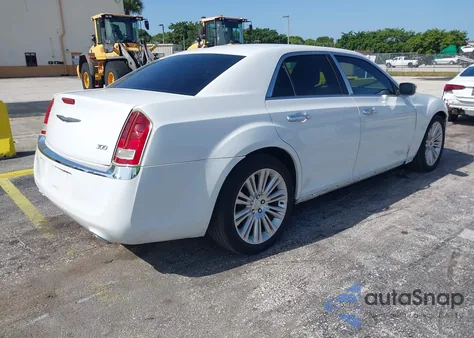 2012 Chrysler 300 Limited из США, поврежденный, VIN 2C3CCACG0CH136877